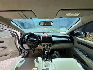 <span class=keywords><strong>Honda</strong></span> <span class=keywords><strong>City</strong></span> Classic 2012 Usata in Buone Condizioni, Motore 1.5L, Cambio Manuale, Trazione Anteriore, Pneumatici R15, Sedili in Tessuto, Guida a Sinistra, Colore Scuro - Product Image 6