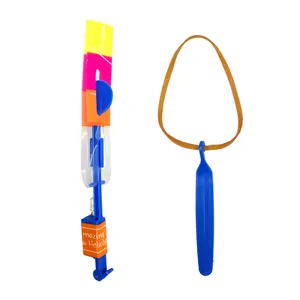 Flechas voladoras Increíble Gadget Elástico Powered Slingshot Banda de goma Led Light Toy