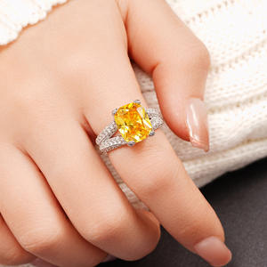 Anillo de Cóctel para Mujer Q903, Corte Esmeralda, Circonita Cúbica Creada en Laboratorio, Engaste de Garras, Anillos de Compromiso de Moda - Product Image 6