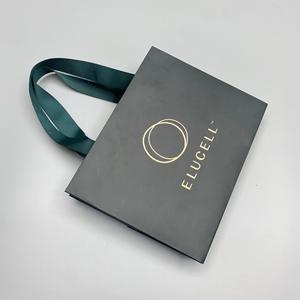 Bolsas de papel personalizadas Bolsa de regalo Ventas directas de fábrica Compras de lujo con su LOGOTIPO Asas de tela promocionales Compras - Product Image 4