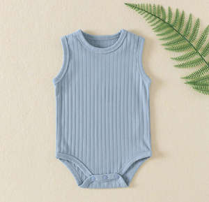 Mamelucos sin mangas para bebés personalizados OEM Body sólido con pantalones cortos para bebés y niños - Product Image 1