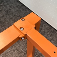 Bureau d'ordinateur moderne en métal pour le travail, idéal pour la maison, le bureau ou la salle d'étude, personnalisable