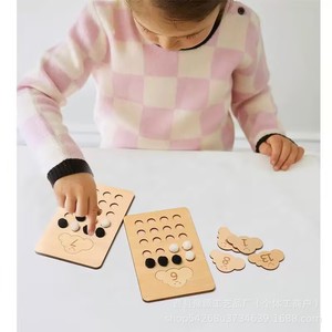 Tableau d'apprentissage numérique en bois pour enfants de 3 à 6 ans, jouet éducatif en mathématiques avec cartes numériques et pièces de comptage, aide pédagogique précoce - Product Image 4