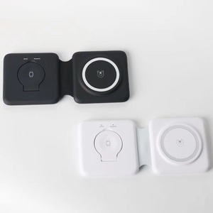 Estación de carga inalámbrica plegable 3 en 1 15W Carga rápida para iPhone 15 14 13 12 Entrada magnética universal 5V/2A - Product Image 3