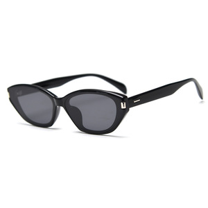 Ultra-leggero Ancha lenti rosse polarizzate adatte per uomini e donne retrò e moderni Cat-eye occhiali da sole PC - Product Image 1