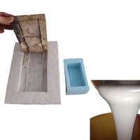 Caoutchouc de silicone liquide pour la fabrication de moules en pierre