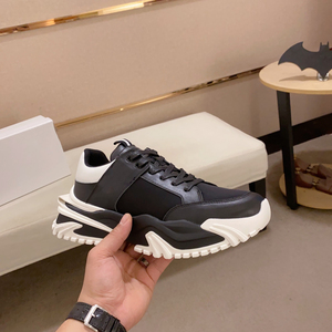 รองเท้าลำลองดีไซน์เนอร์สำหรับผู้ชาย สไตล์หรูหรา พื้นหนา แบบผูกเชือก ตาข่ายระบายอากาศ พื้นยางกันลื่น ใส่ได้ทุกฤดู พร้อมบริการดรอปชิปปิ้ง - Product Image 3