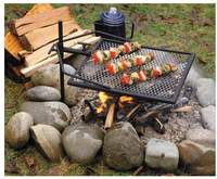 2021 Nouvelle Arrivée Pliant Campfire Grill Grille, Portable Over Fire Camp Grill Heavy Duty Acier pour Carton Extérieur Moderne 500pcs