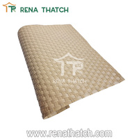 Decoración de techo con clasificación de fuego Alfombra de tejido de ratán artificial Hoja de paja Hoja de correas de ratán de plástico sintético
