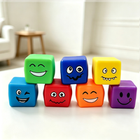Mini cubes anti-stress à viscosité lente en forme de visage souriant, jouet sensoriel extensible pour soulager l'anxiété et le stress