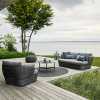 Canapé en rotin pour l'extérieur de l'Asie du Sud-Est Ensemble de table basse antirouille et écologique Utilisation pour hôtel et jardin Design contemporain