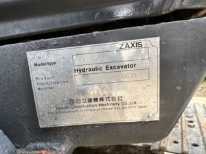 Excavatrice Hitachi ZX60 ZX70 d'occasion de 5 tonnes avec rapport et vidéo fournis, en très bon état, soigneusement entretenue. - Product Image 6