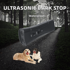 Dispositivo de Entrenamiento Remoto Portátil con Pilas Secas, Repelente Ultrasónico para Perros, Control de Ladridos, Amigable con los Perros - Product Image 3