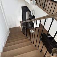 Rampe d'escalier en aluminium courbé moderne pour villa, escalier en colimaçon et balustrade de balcon, résistante à l'eau et peignable