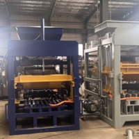 Machine de formage de produits de maçonnerie QT4-15B pour les unités de construction en béton, les matériaux de pavage et les applications de construction