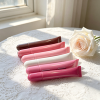 Tubes souples personnalisés de 10 ml avec couvercle rond en plastique pour gloss, tubes à presser pour lotion et crème