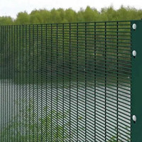 Panneaux de clôture anti-escalade standard sud-africains 358, clôture en treillis à vue dégagée galvanisée haute sécurité pour la sécurité des frontières