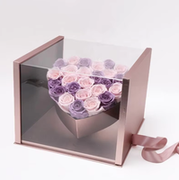 Großhandel Ewige Konservierte Rosen-Blumenarrangements in Herzförmiger Box, Vorgefertigt aus Yunnan, China, 35x35x18cm