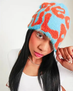 Bonnets personnalisés avec logo Y2K en acrylique de haute qualité, tricotés en cachemire premium, laine Mea Culpa, jacquard, mohair - Product Image 4