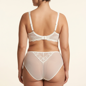 Ensemble de lingerie deux pièces pour femme avec soutien-gorge en dentelle à armatures et culotte taille haute assortie - Product Image 3