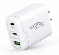 Pengisi Daya Dinding Cepat 40W PD QC3.0 USB+Type-C yang Sedang Tren dengan Colokan Multi-Region untuk Ponsel, Tablet & Laptop