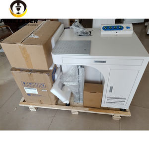 <span class=keywords><strong>Meilleur</strong></span> <span class=keywords><strong>prix</strong></span> 3W/5W/10W/15W machine de marquage laser UV de bureau à vendre fabriqué en Chine pour la gravure sur cristal de verre - Product Image 2