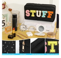Nouvelle pochette à maquillage personnalisée pour femmes grande capacité style broderie lettre en couleur avec fermeture éclair pochette à bonbons en nylon avec logo sac cosmétique