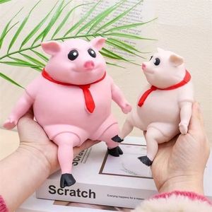 ของเล่นบีบแกะสลักรูปหมูสีชมพู TPR ของเล่นบีบคลายเครียดรูปสัตว์ บีบแล้วคืนรูปช้าๆ ของเล่นฟิดเจ็ตสำหรับผู้ใหญ่และเด็ก ใช้ได้ทั้งชายและหญิง - Product Image 2