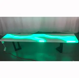 Impresionante mesa de bar blanca, mesa de resina con luz led sellada en la mesa de bar de resina de río