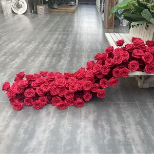 Guirlande florale haut de gamme bleu clair et blanc avec roses et hortensias, arrangement floral artificiel romantique pour mariage et fête, durable - Product Image 6