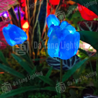 Lumière décorative LED extérieure en forme de tulipe en plastique, indice de protection IP65, couleur personnalisable, créant une ambiance féerique pour les cours et les parcs, garantie 2 ans