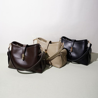 Sacs à bandoulière pour femmes automne-hiver 2026 en cuir de vachette pleine fleur, style coréen, sac seau fourre-tout, logo personnalisé OEM ODM