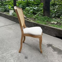Chaises de banquet rustiques en résine PP pour la restauration, les mariages, les événements, les fêtes, la location, les dîners