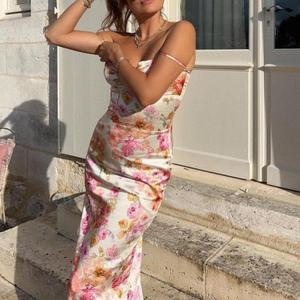 Robe d'été rose à imprimé floral, moulante, sexy, dos nu, à bretelles - Product Image 2