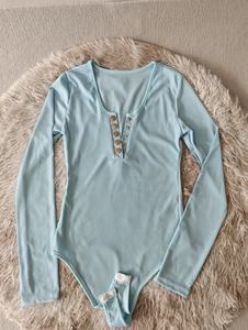 Body à Manches Longues pour Femme au Design Exquis de T-shirt pour les Femmes Attentives à la Mode - Product Image 6