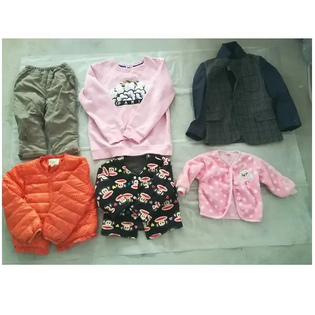 Hochwertige gebrauchte Baby-Winterkleid ung von Domestic Recycle Shops reinigen gebrauchte Kleidung