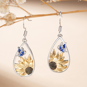 Orecchini a goccia con girasole da donna, stile pittura a olio con farfalle, gioielli alla moda - Product Image 6