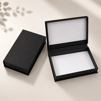 Boîtes cadeaux fines de luxe en carton noir et blanc, pliage inversé, avec gaufrage, pelliculage mat et doublure en éponge