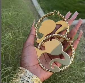 Boucles d'oreilles créoles personnalisées en forme de chat avec diamants CZ pour femmes, boucles d'oreilles tendance en acier inoxydable avec diamants torsadés - Product Image 2