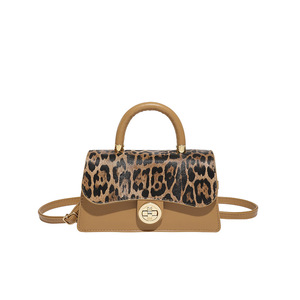 <span class=keywords><strong>Sac</strong></span> à main pour femme tendance 2026 avec serrure, motif léopard, <span class=keywords><strong>sac</strong></span> carré petit format, <span class=keywords><strong>sac</strong></span> à <span class=keywords><strong>bandoulière</strong></span> en <span class=keywords><strong>cuir</strong></span> PU pour femme - Product Image 6