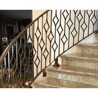 Fabricant de rampes de balcon en fer galvanisé à économie d'énergie, rampes d'escalier en fer noir, vente chaude, rampes d'escalier en fer forgé pour l'extérieur