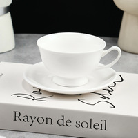 Ensemble Tasse et Soucoupe en Porcelaine Fine de Luxe Créative 90-230ml, Tasse et Assiette Blanches avec Poignée à Perles pour Hôtels, Restaurants et Camping