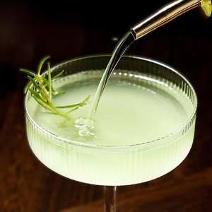 Grosir batang panjang <span class=keywords><strong>Martini</strong></span> Cocktail kaca gaya sederhana garis vertikal desain Ribbed gratis lebar kristal tinggi anggur kaca - Product Image 3