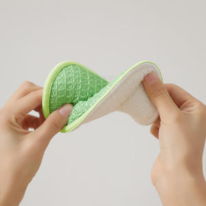 Paquete de 3 paños de limpieza de microfibra de colores variados, esponja para utensilios de cocina antiadherentes, almohadilla de limpieza que absorbe agua y aceite. - Product Image 3