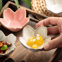 Plat à sauce en céramique en forme de fleur de cerisier, style japonais, petit bol à trempette, mini plat en porcelaine, plateau à bijoux