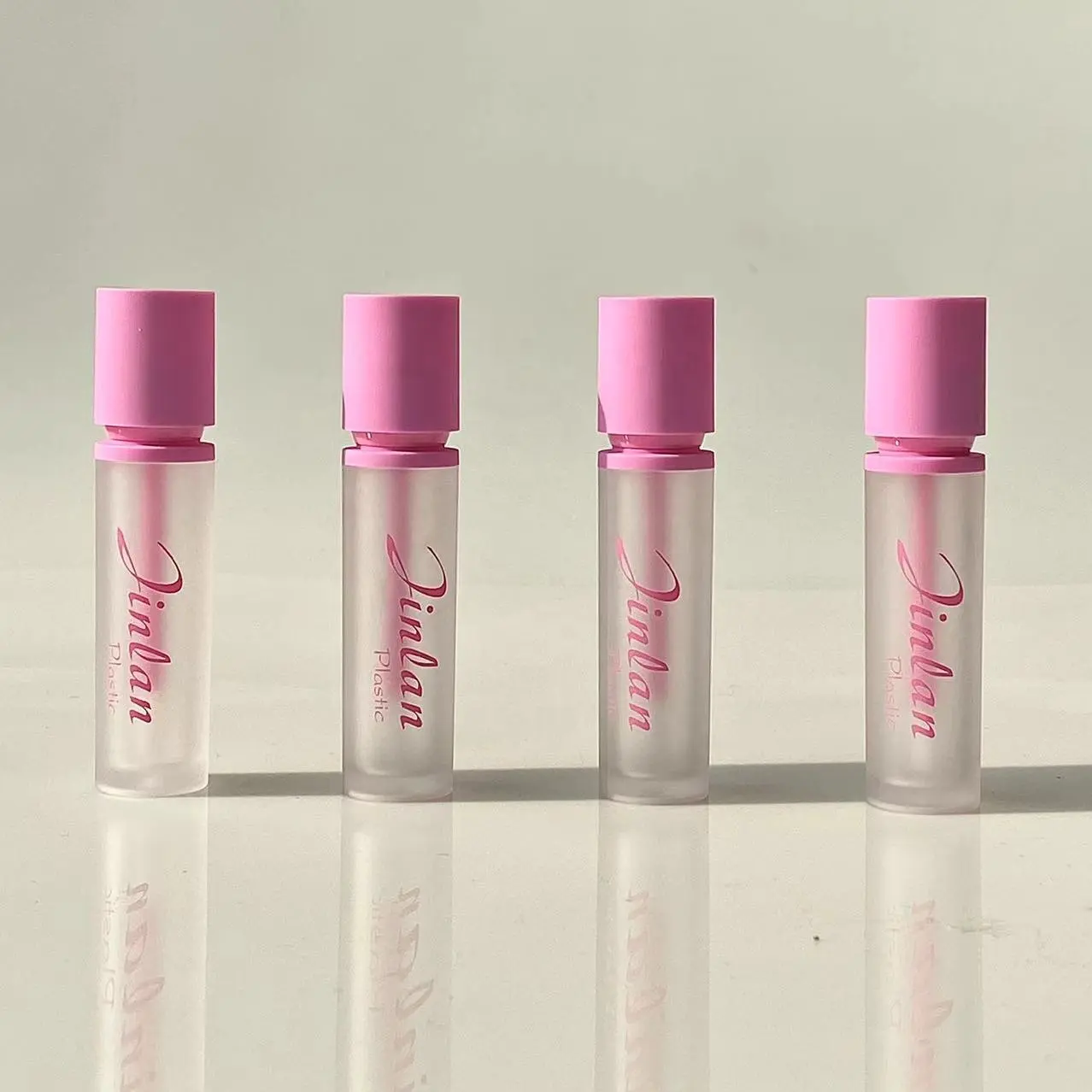 Wholesale Cosmetic Tubes Lip Gloss Tubes Pink Cap With Heart 11ml Lip Gloss Tubes Packaging