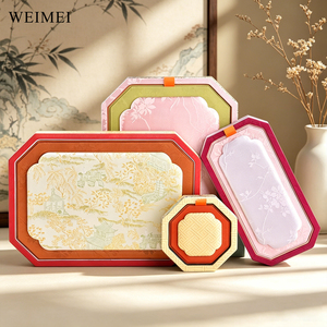 Bandeja de Exhibición de Joyería WEIMEI con Logotipo Personalizado, Diseño Oriental de Lujo con Forma de Ruyi, Tela Brocada en Rosa y Verde en Contraste - Product Image 4