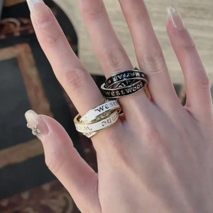 Anillo de tres aros con gema de estrella Empress Dowager Vivienne, diseño de letra en espiral, chapado en oro, joyería unisex de moda para parejas - Product Image 3