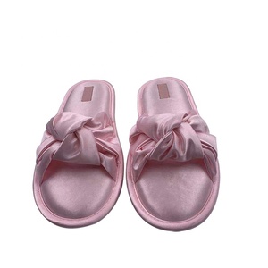 Zapatillas planas de satén personalizadas con punta abierta para mujer, alta calidad - Product Image 2
