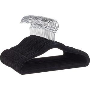 Percha de Lujo Personalizada para Abrigos y Trajes, Ahorra Espacio, Antideslizante, de Terciopelo Negro, Ecológica, de un Solo Nivel - Product Image 1